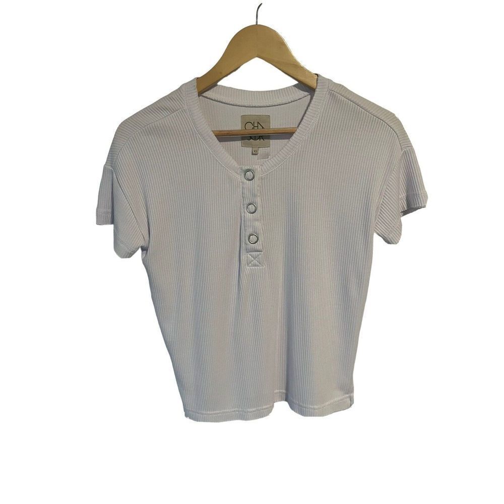 Chaser White Quarter Button Short Sleeve Blouse XS